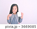 歯磨きする子供