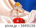 クリスマスイメージ・クリスマスツリーと雪だるまのオーナメント