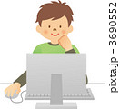 PCを使う男の子
