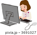 PCを使う女の子