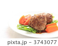 ハンバーグとパン