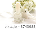 ネイルカラーと造花