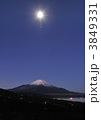 月明かりの富士山-77571
