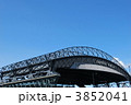 3852041