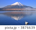 山中湖と富士山-77577