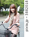 自転車の女性