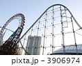 後楽園遊園地の観覧車とコースター