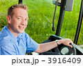 3916409