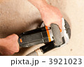 3921023