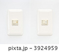 電気スイッチのイメージ。合成画像です。