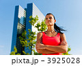 3925028