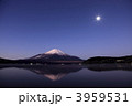 月下の富士