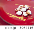 ７粒のとら豆（右上）