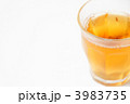 コップ一杯のウーロン茶