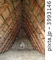 古代米のわらで造った竪穴住居