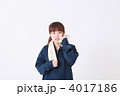 作業服を着る女性