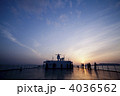 夕暮れの甲板