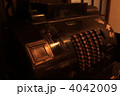 4042009