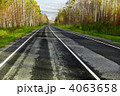 4063658
