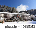 雪と校舎