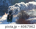 4067962