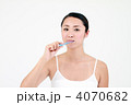 オーラルケア（若い女性）