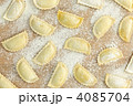 4085704