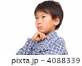 考えるイメージ　男の子