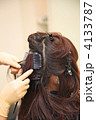ヘアカラー塗布イメージ