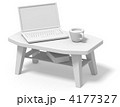 テーブルとパソコン