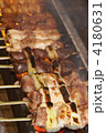 焼き鳥を焼く