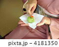 和菓子をいただく
