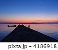 沖縄県石垣市竹富島　西桟橋の夕暮れ