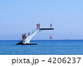 海の上のジャンプ台