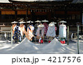 宇治上神社、清め砂と壺装束