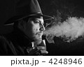 4248946