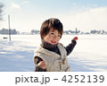 さわやかな雪景色と子供