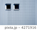 4271916