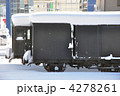 雪の貨物列車