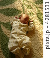 赤ちゃん6ヶ月のお昼寝baby 昼下がり午前3時