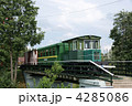 4285086