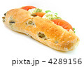 モッツァレラチーズとトマトのサンドイッチ