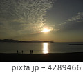 秋の夕日海岸