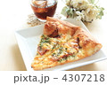 照り焼きチキンピザとコーラ