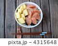 サーモン丼