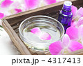 オイルに花びら