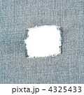 4325433