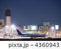 夜の空港