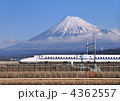 新幹線と富士山-5398