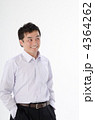 ストライプのシャツを着たビジネスマン